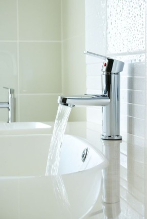 Как выбрать идеальный очиститель для известковых отложений: советы и хитрости