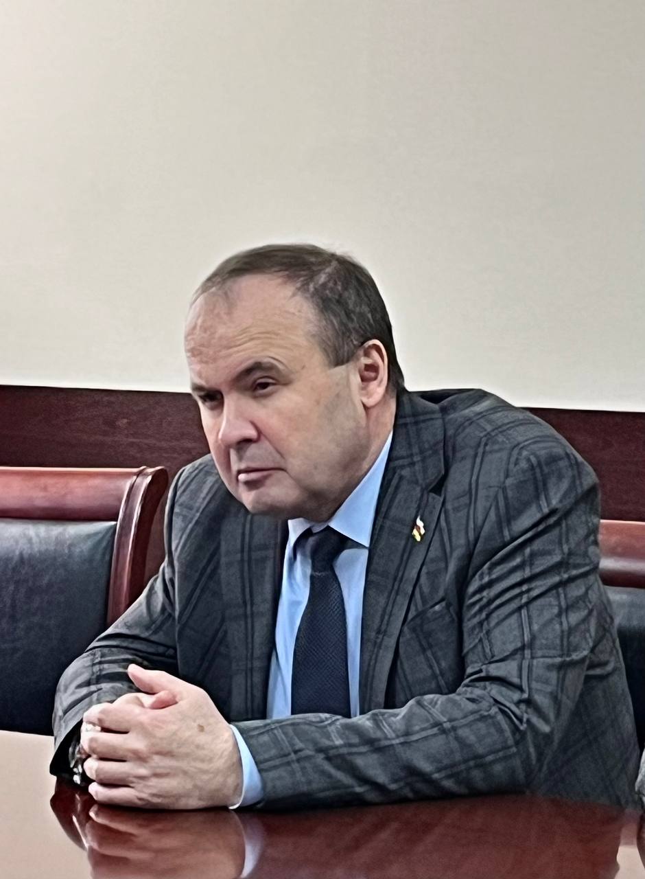 В Минюсте РД состоялась рабочая встреча с делегацией Архивной службы Республики Северная Осетия - Алания В Минюсте РД состоялась рабочая встреча с делегацией Архивной службы Республики Северная Осетия - Алания