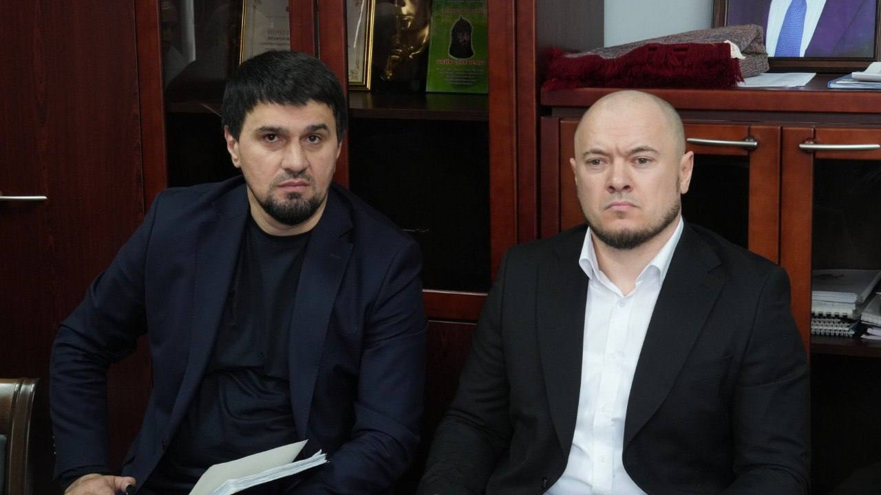 В администрации Махачкалы под председательством первого заместителя главы города Наримана Батырбиева состоялось очередное заседание рабочей группы В администрации Махачкалы под председательством первого заместителя главы города Наримана Батырбиева состоялось очередное заседание рабочей группы