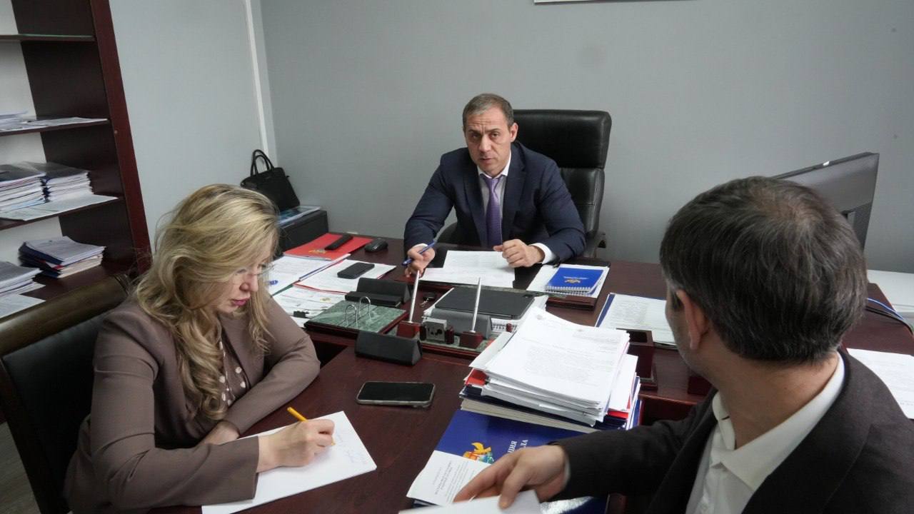 В администрации Махачкалы под председательством первого заместителя главы города Наримана Батырбиева состоялось очередное заседание рабочей группы В администрации Махачкалы под председательством первого заместителя главы города Наримана Батырбиева состоялось очередное заседание рабочей группы