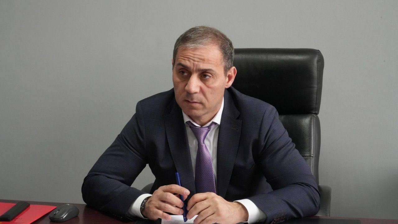 В администрации Махачкалы под председательством первого заместителя главы города Наримана Батырбиева состоялось очередное заседание рабочей группы