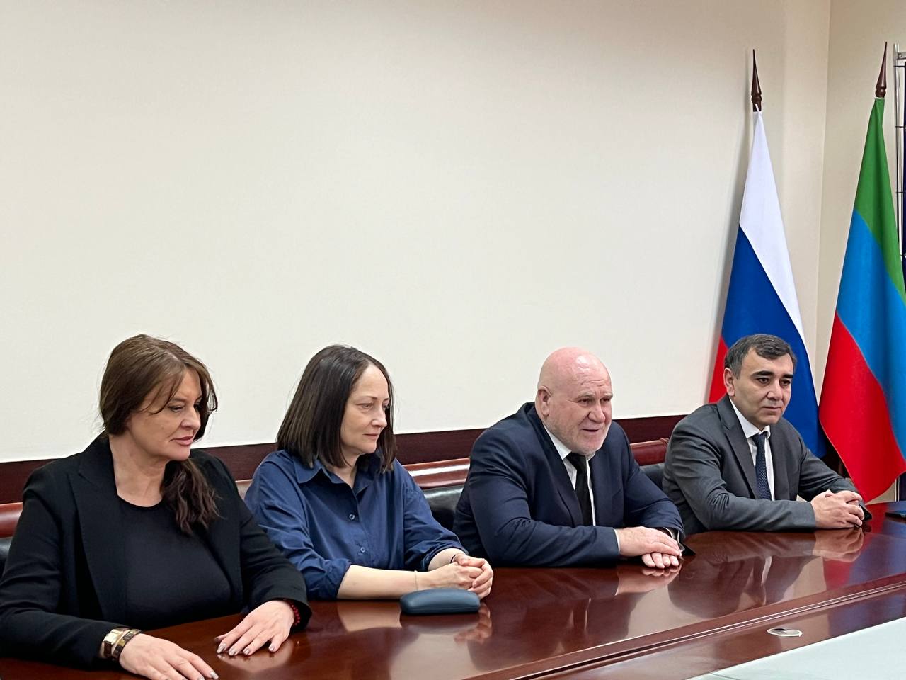 В Минюсте РД состоялась рабочая встреча с делегацией Архивной службы Республики Северная Осетия - Алания В Минюсте РД состоялась рабочая встреча с делегацией Архивной службы Республики Северная Осетия - Алания