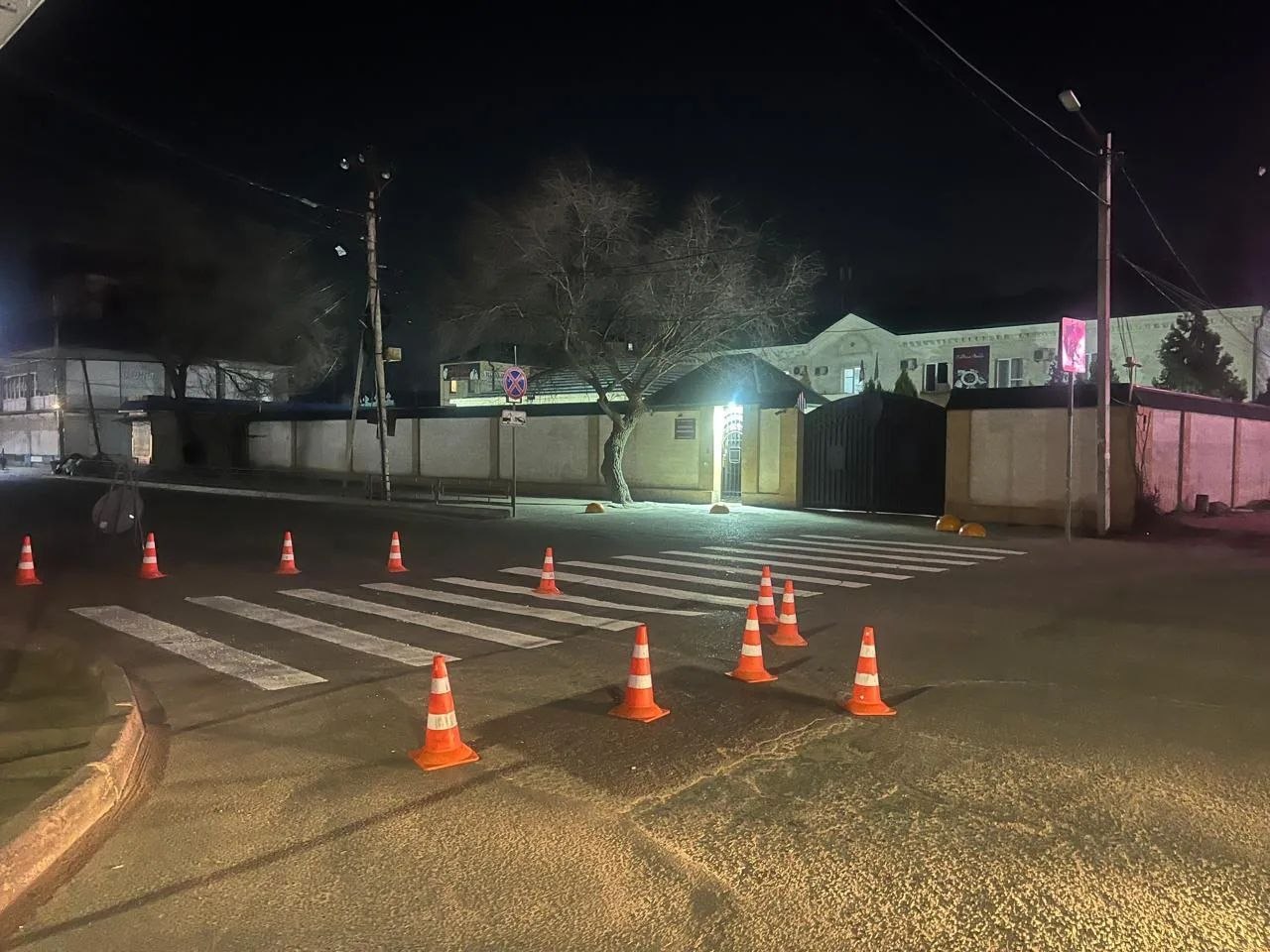 Сотрудники МБУ "Зелёный город" завершили работы по обновлению дорожной разметки на перекрестке улиц С. Стальского и Назарова