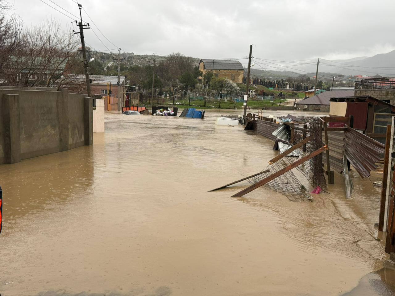 Джамбулат Салавов: Уважаемые махачкалинцы!. На протяжении всей ночи в городе наблюдались аномальные осадки, в результате чего в ряде районов зафиксированы подтопления Джамбулат Салавов: Уважаемые махачкалинцы!. На протяжении всей ночи в городе наблюдались аномальные осадки, в результате чего в ряде районов зафиксированы подтопления