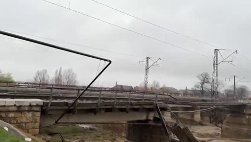 СКЖД прокомментировала обрушение железнодорожного моста в Хасавюрте