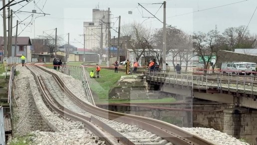 В Махачкале эвакуировали 250 человек из-за массовых затоплений улиц, пострадавшим оказывается помощь