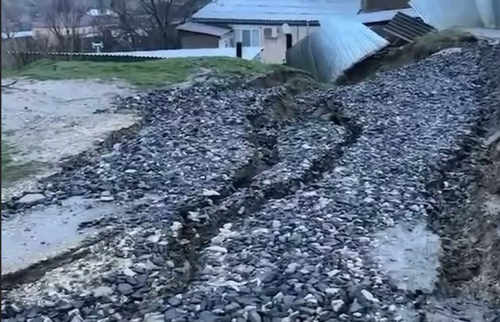 В Буйнакске ввели режим ЧС из-за оползневых процессов