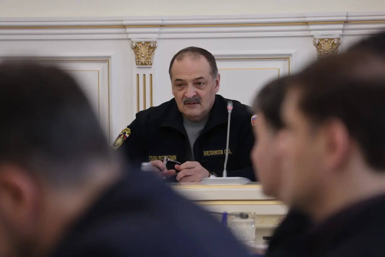 Сергей Меликов проводит очередное заседание оперативного штаба по ликвидации последствий ливней
