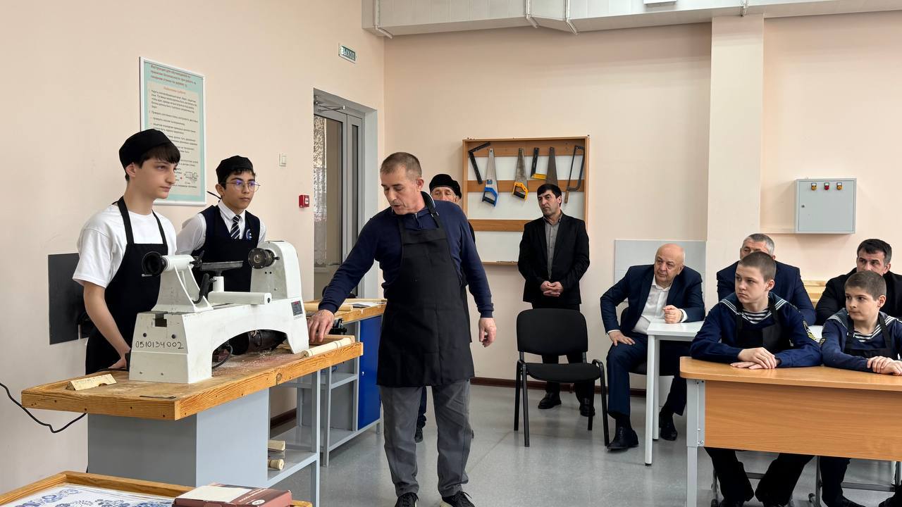 Мастерклассы по технологии прошли в лицее № 13 имени Расула Гамзатова!