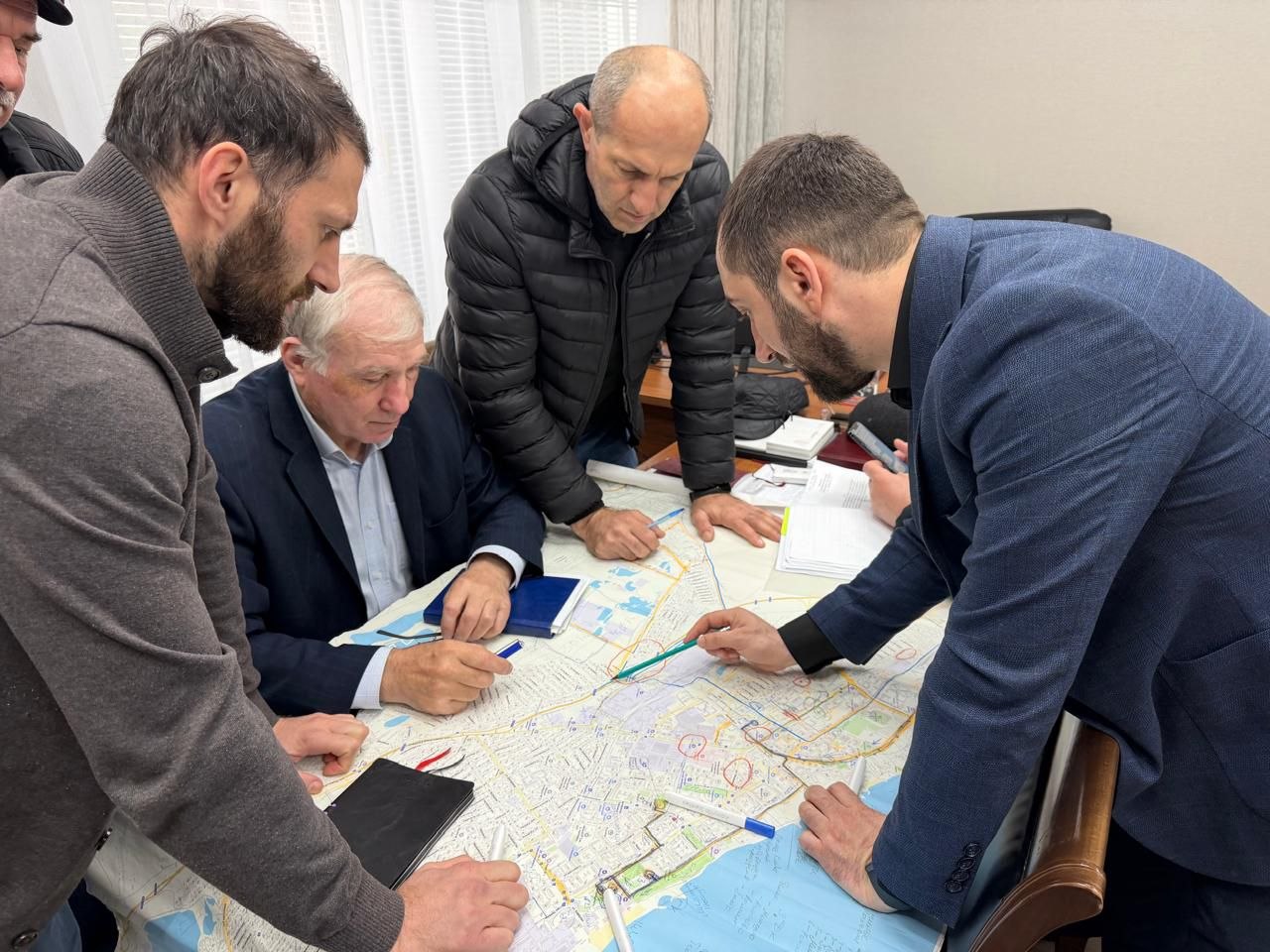 2 апреля отмечается Всемирный день распространения информации о проблемах аутизма, учреждённый Генеральной ассамблеей ООН в 2007 году