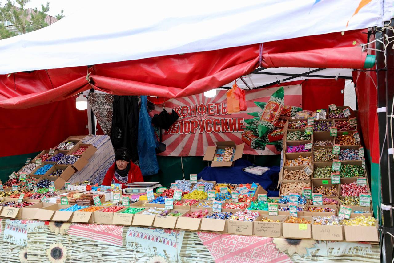 В Махачкале проходит совместная сельхозярмарка Дагестана и Беларуси В Махачкале проходит совместная сельхозярмарка Дагестана и Беларуси