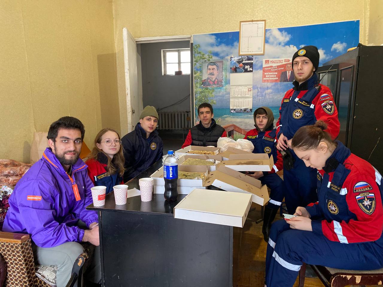 Сегодня вместе с депутатом Народного Собрания Республики Дагестан, руководителем «Бессмертного полка» в республике Маратом Алияровым посетили Управление по делам ГО и ЧС города Махачкалы, где базируется оперативная группа... Сегодня вместе с депутатом Народного Собрания Республики Дагестан, руководителем «Бессмертного полка» в республике Маратом Алияровым посетили Управление по делам ГО и ЧС города Махачкалы, где базируется оперативная группа...