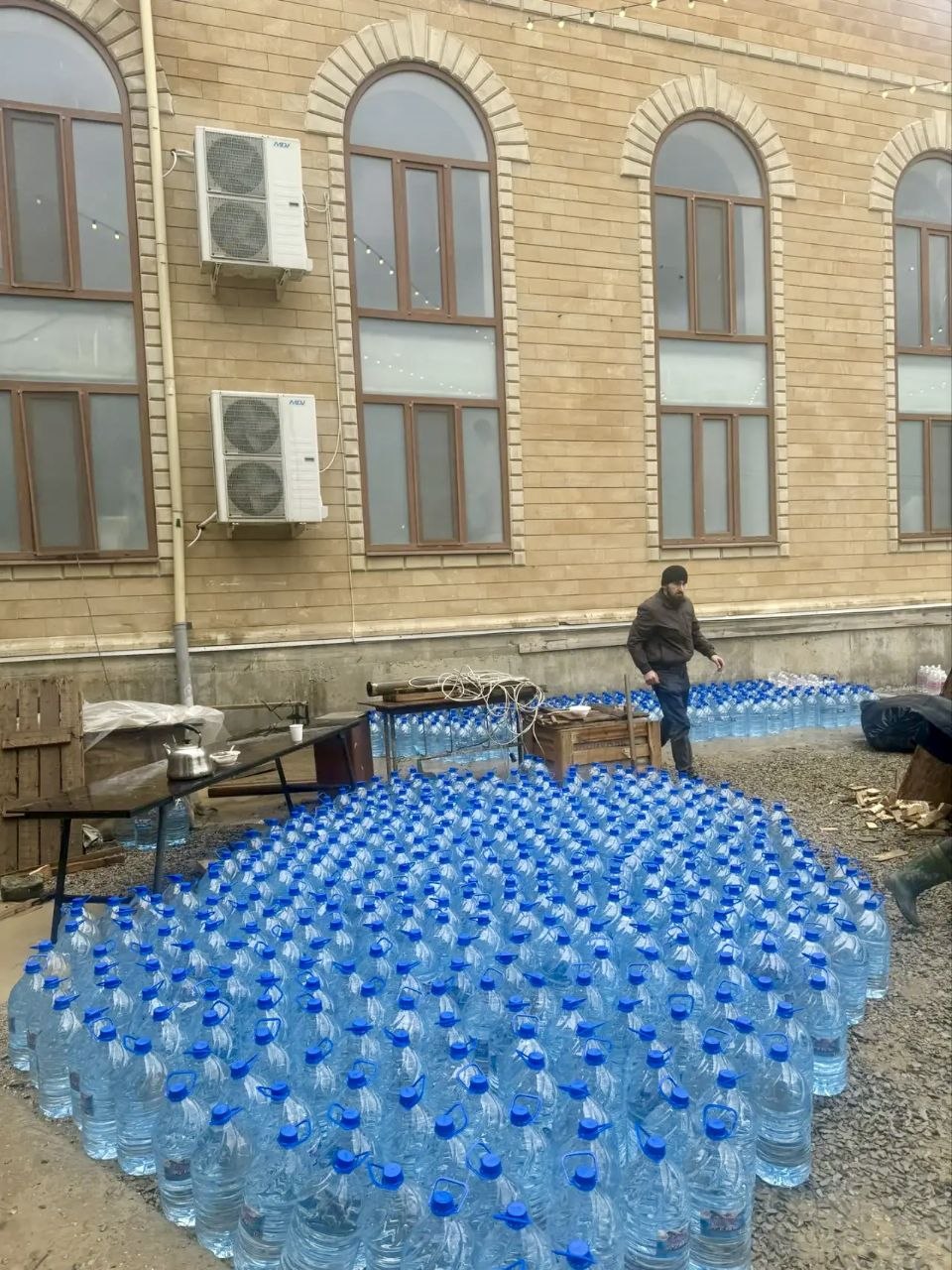 В связи со стихийным наводнением, вызванным обильными осадками, руководителем фракции КПРФ в Народном Собрании РД Самиром Абдулхаликовым были предприняты меры по оказанию помощи населению и координации действий служб В связи со стихийным наводнением, вызванным обильными осадками, руководителем фракции КПРФ в Народном Собрании РД Самиром Абдулхаликовым были предприняты меры по оказанию помощи населению и координации действий служб