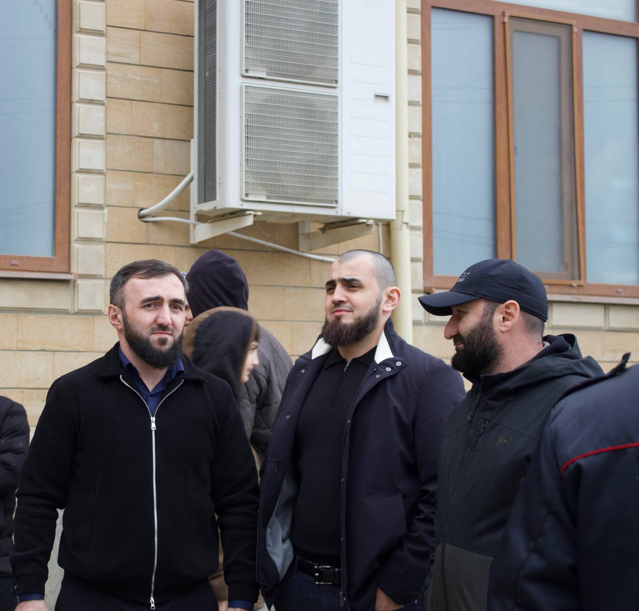 Дорогие каспийчане!. Ситуация с подтоплениями, которая затронула наш город и близлежащие населённые пункты, не оставила меня равнодушным Дорогие каспийчане!. Ситуация с подтоплениями, которая затронула наш город и близлежащие населённые пункты, не оставила меня равнодушным