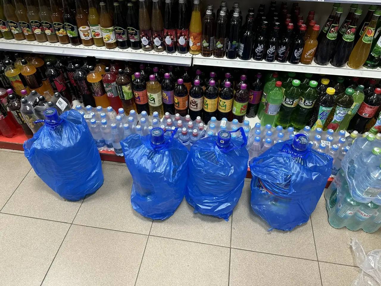 В Дагестане проверяют магазины, завысившие цены на воду после паводков