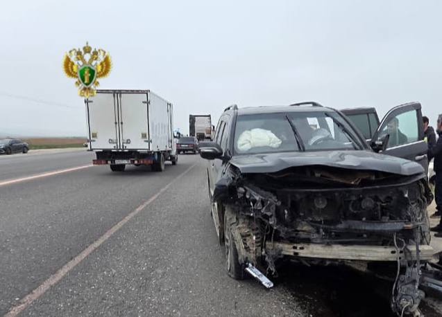 Прокуратура Каякентского района контролирует установление обстоятельств ДТП, в котором пострадали 4 человека