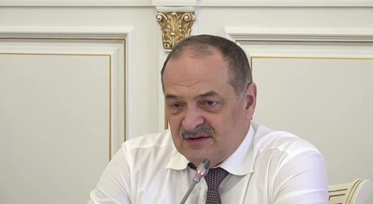 Дагестанцы, которые участвовали в ликвидации последствий ливней, в том числе спасатели, энергетики, газовики, работники коммунальных служб, полицейские, по поручению главы республики будут поощрены и представлены к наградам