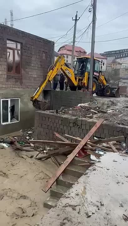 Минприроды ведет активно расчистку русла реки Тарнаирка, которая из-за обильных осадков подтапливала прилегающие территории