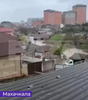 В Дагестане опять затоплены улицы — из-за сильных дождей вода опять пришла в города