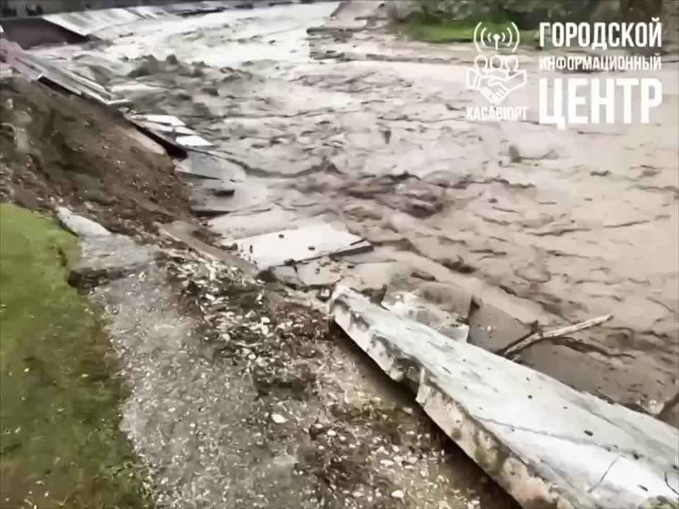 В Хасавюрте проводятся экстренные берегоукрепительные работы на реке Ярык-су