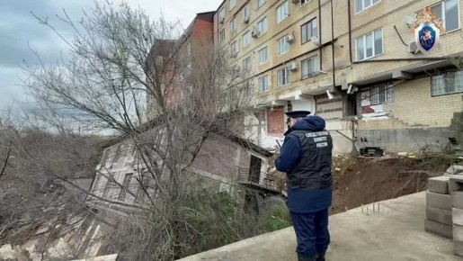 Следователи возбудили уголовное дело о халатности должностных лиц администрации Махачкалы после обрушения многоэтажного дома, сообщает СК