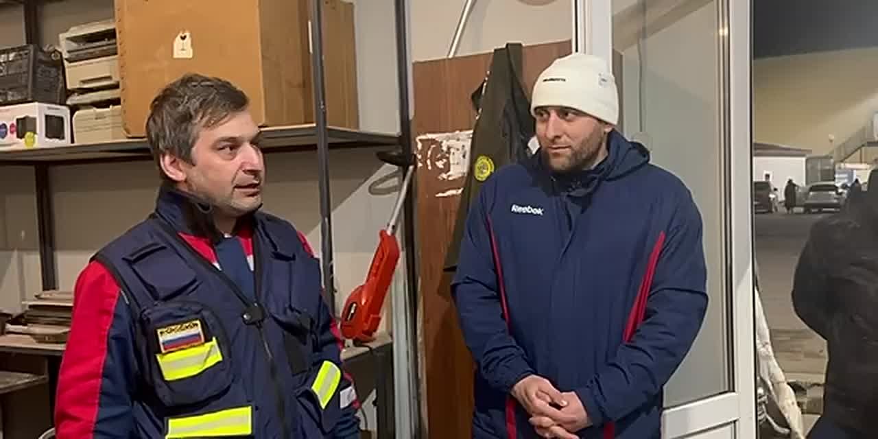 300 волонтёров и 70 единиц техники: как в Махачкале организовали помощь пострадавшим от паводков