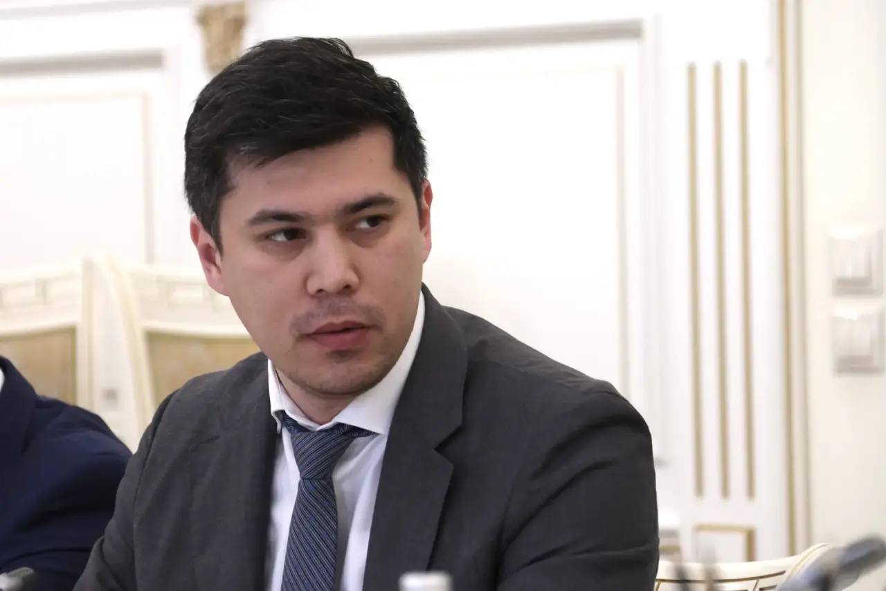 Глава Республики Дагестан Сергей Меликов провел экстренное заседание оперативного штаба по ликвидации последствий чрезвычайной ситуации Глава Республики Дагестан Сергей Меликов провел экстренное заседание оперативного штаба по ликвидации последствий чрезвычайной ситуации