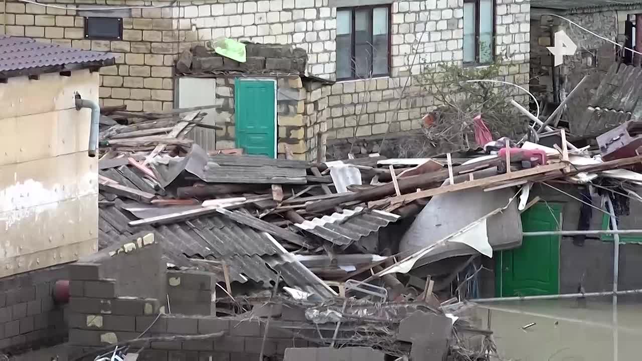 "Все потеряла": жители пострадавшего от наводнения Дагестана рассказали корреспонденту РЕН ТВ Мураду Магомедову о последствиях прорыва Геджухского водохранилища