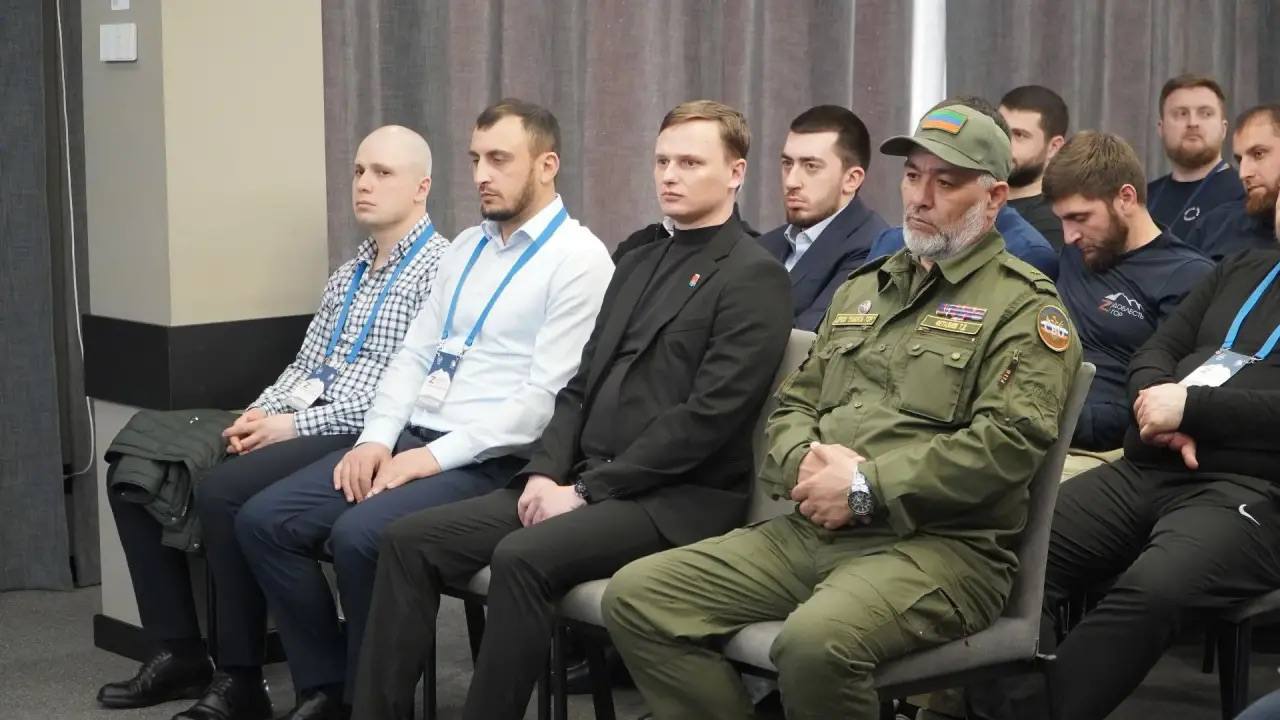 В Каспийске в рамках третьего модуля региональной программы поддержки участников СВО "Доблесть гор" – состоялась лекция на тему "Муниципальное управление: от теории к практике" с целью наладить эффективное взаимодействие... В Каспийске в рамках третьего модуля региональной программы поддержки участников СВО "Доблесть гор" – состоялась лекция на тему "Муниципальное управление: от теории к практике" с целью наладить эффективное взаимодействие...