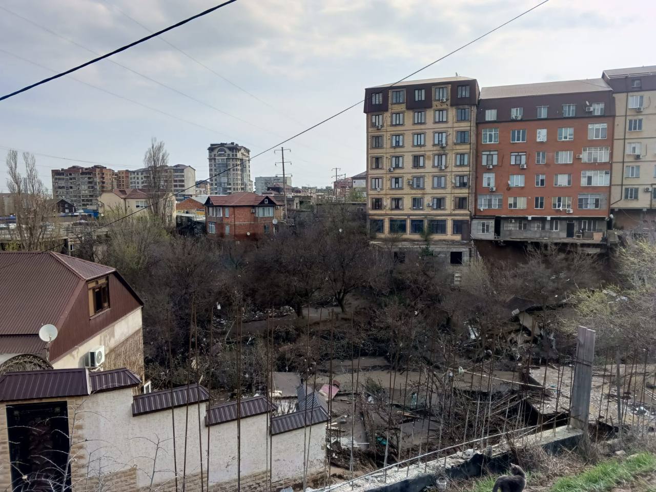 После трагического обрушения трехэтажного дома на улице Айвазовского городские власти провели масштабное обследование русла реки Тарнаирки