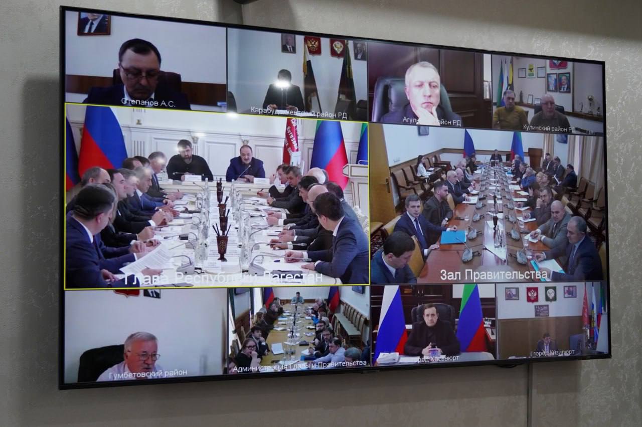 Корголи Корголиев принял участие в совещании по вопросам ликвидации последствий паводков в регионе
