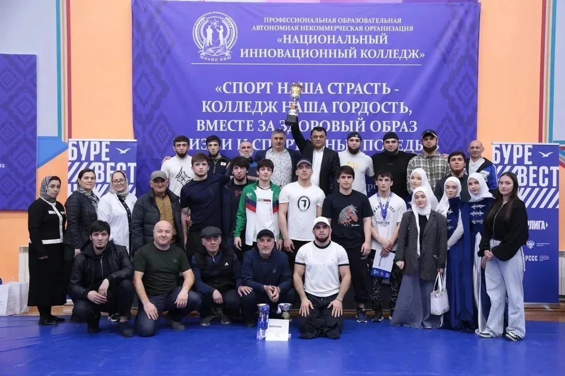 В Махачкале прошла студенческая «УниверЛига» по вольной борьбе