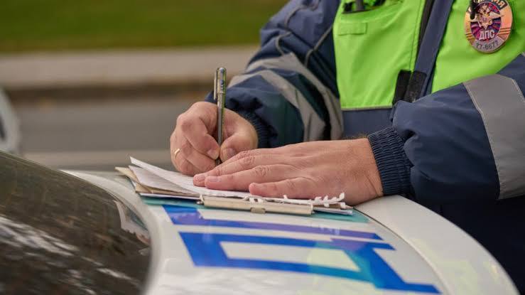 Россиян предупредили о штрафе до 2000 рублей за смену данных без уведомления ГАИ