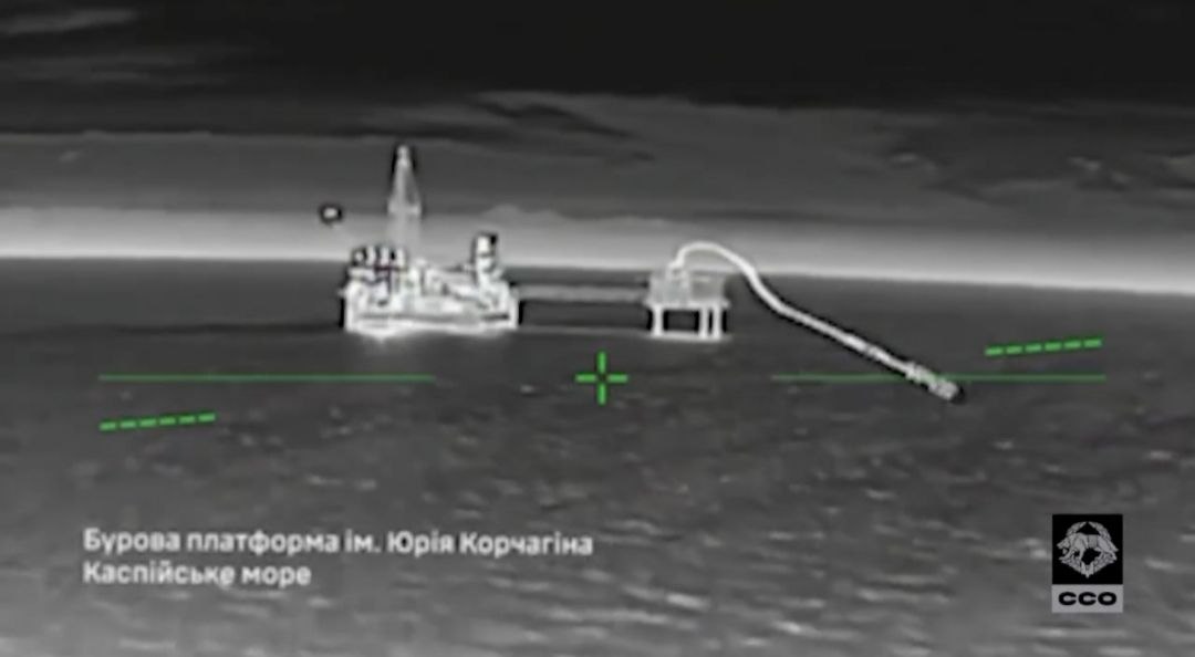 Атака украинских дронов на буровые установки в Каспийском море Атака украинских дронов на буровые установки в Каспийском море