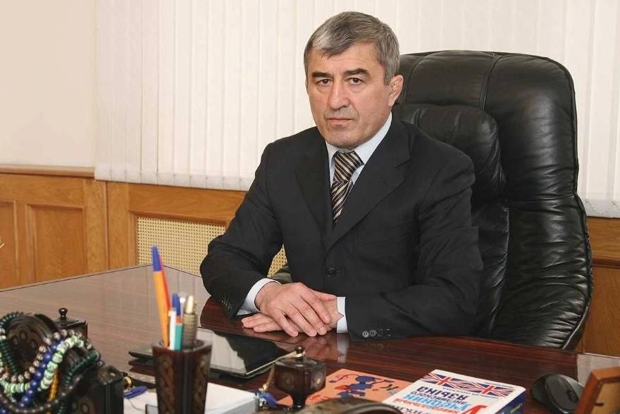 Депутат Магомед Садулаев направил 30 млн рублей пострадавшим от стихии в Дагестане