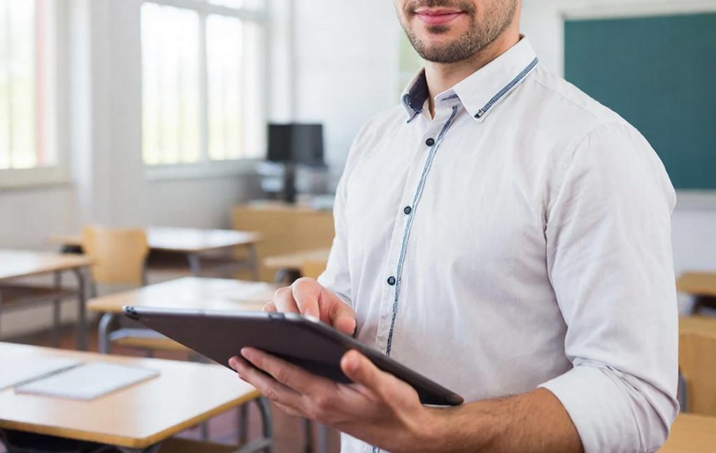 В Дагестане потратят 340 млн рублей на покупку планшетов для учителей