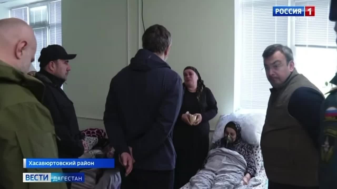 Заместитель председателя правительственной комиссии по ликвидации последствий паводков в Республике Дагестан Магомед Рамазанов, представители МЧС РФ и члены дагестанского правительства сегодня работали в Хасавюртовском районе