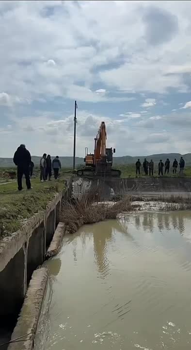 Сиртичское водохранилище в Табасаранском районе Дагестана очистили от заиливания и самовольно установленных преград, сообщается в телеграм-канале Минимущества республики