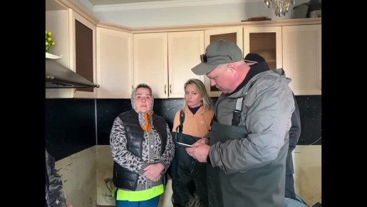 Игорь Кастюкевич: Республика Дагестан. В селе Мамедкала вместе с представителями МЧС России и региональными властями обошли подтопленные дома и пообщались с пострадавшими жителями