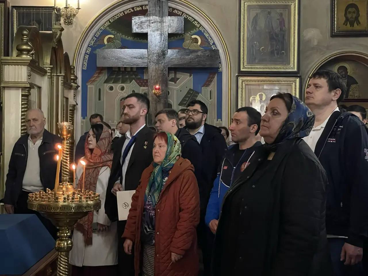 Юрий Левицкий принял участие в праздничном Пасхальном богослужении Юрий Левицкий принял участие в праздничном Пасхальном богослужении