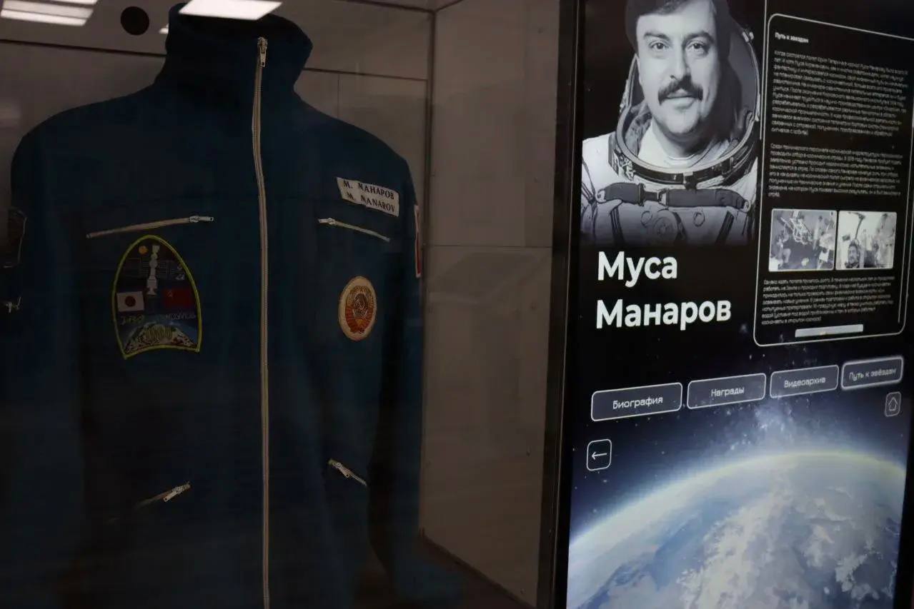 День космонавтики и 75-летие Героя Советского Союза, летчика-космонавта Мусы Манарова отметили в Кумухе День космонавтики и 75-летие Героя Советского Союза, летчика-космонавта Мусы Манарова отметили в Кумухе