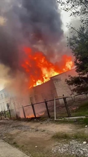 В Каспийске произошёл пожар на территории вагонного депо