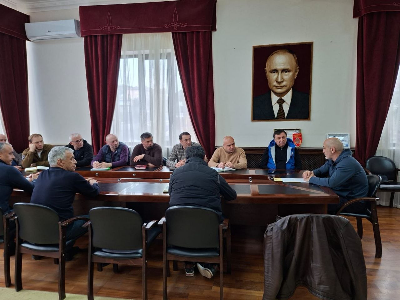 Депутат Народного Собрания РД, ректор ДГУ Муртазали Рабаданов посетил Дахадаевский район Депутат Народного Собрания РД, ректор ДГУ Муртазали Рабаданов посетил Дахадаевский район