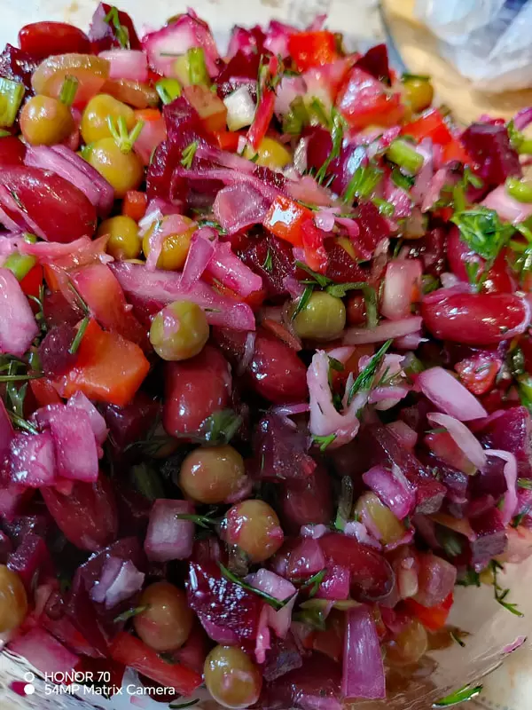 Винегрет с запеченной свеклой: новый взгляд на классический рецепт