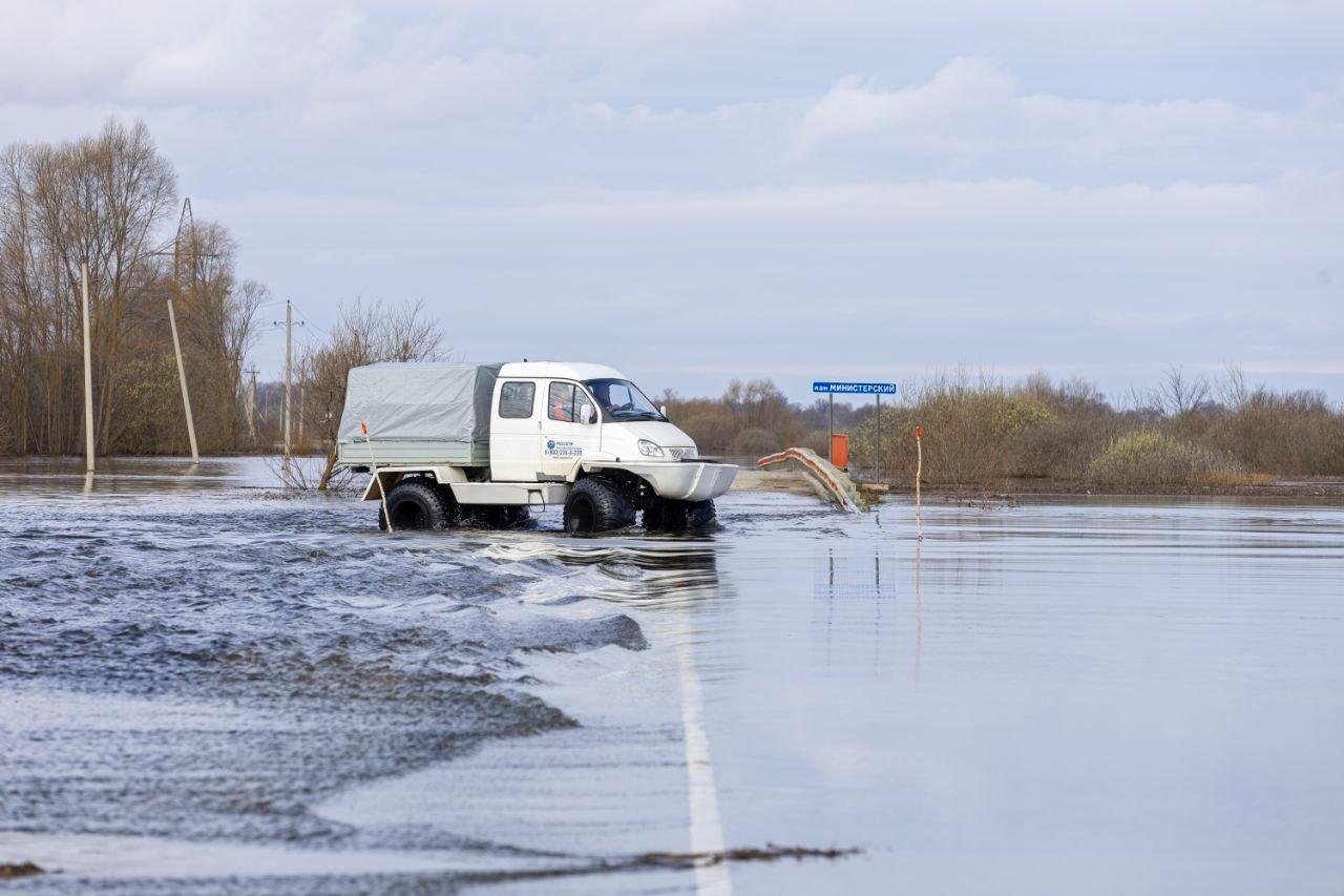 Специалисты восстанавливают коммуникации в Дагестане после осадков