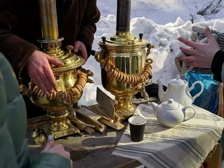 Масленичные забавы в Нижнем Новгороде: Погружение в традиции и радость