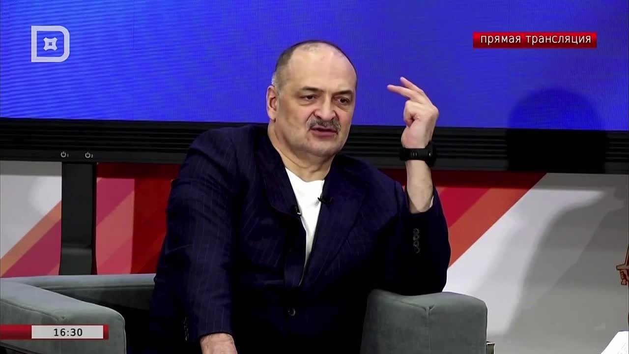 Директор ГТРК «Дагестан» Луиза Алиханова спросила у главы республики о том, сколько пострадавших уже получили выплаты, сколько ещё ожидают, и как решается проблема с жителями, чьё имущество пострадало, но право собственности...