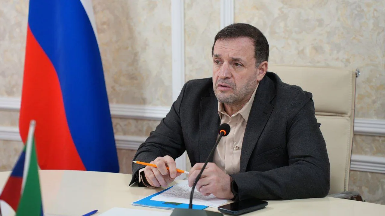 Глава Хасавюрта провел аппаратное совещание по вопросам ликвидации последствий ЧС