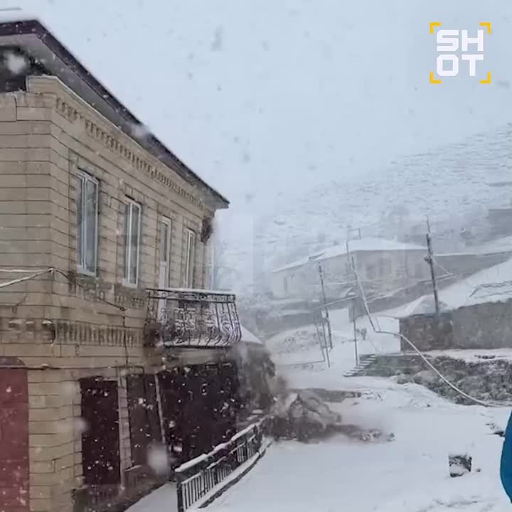 Часть жилого дома обвалилась в дагестанском селе Уркарахе из-за оползней
