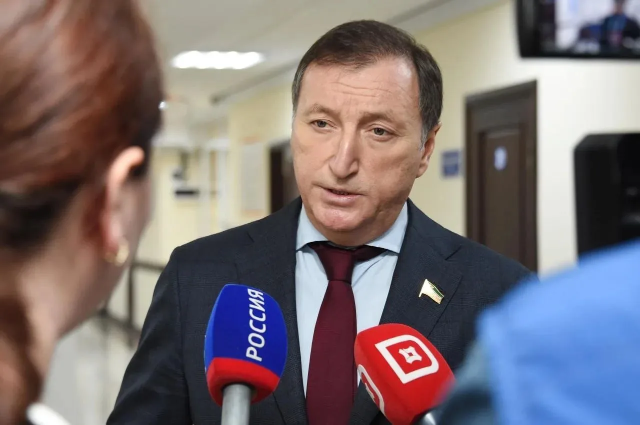 Заур Аскендеров вошел в топ-10 медиаактивных руководителей законодательных органов России